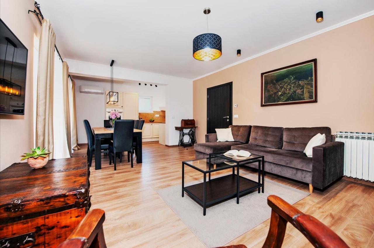 רובינייסקו סלו Apartment Miral מראה חיצוני תמונה