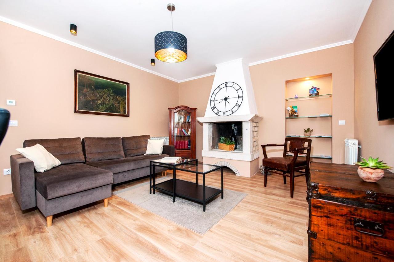 רובינייסקו סלו Apartment Miral מראה חיצוני תמונה
