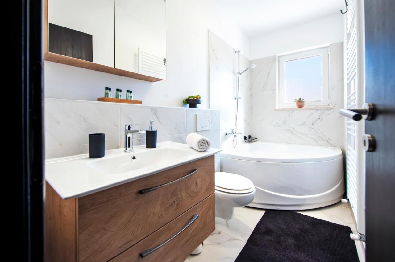 רובינייסקו סלו Apartment Miral מראה חיצוני תמונה